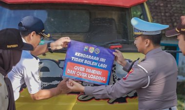Operasi-Gabungan-Polres-Jember-Sosialisasi-Larangan-Kendaraan-ODOL