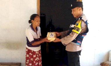 Tanpa-Sampah-Plastik-Polres-Magetan-Peduli-Lingkungan,-Pembagian-Daging-Kurban-Gunakan-Besek-Bambu