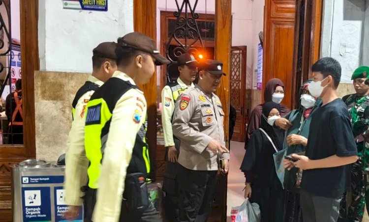 Sambut Libur Nataru Polresta Sidoarjo Pastikan Keamanan Stasiun Kereta Api