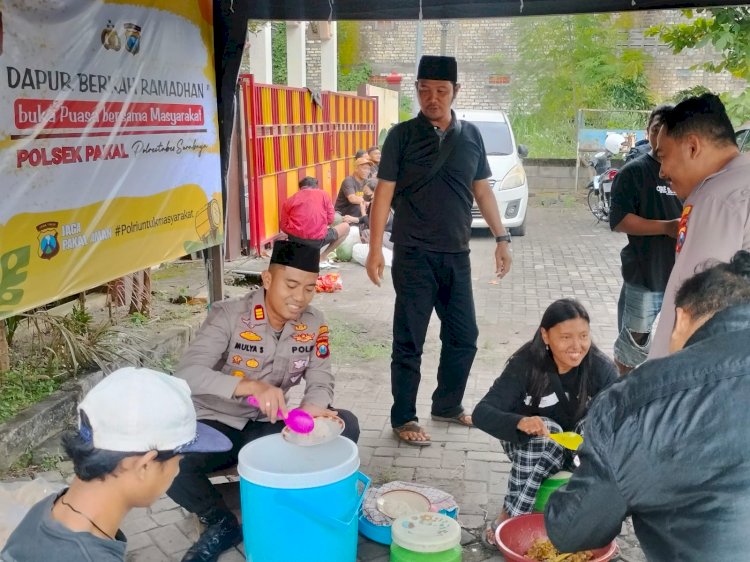 Dapur Berkah Ramadan Polsek Pakal: 600 Porsi Buka Puasa untuk Warga di Surabaya